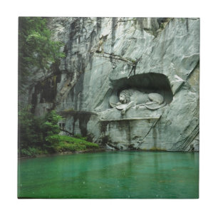 Carreau Le monument de lion en luzerne