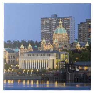 Carreau Le Parlement s'illumine à l'intérieur