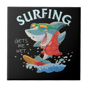 Carreau Le surf me donne des cadeaux amusants de requins h