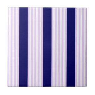 Carreau Lilac et rayures blanches motif avec bleu marine