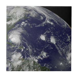 Carreau L'Ouragan Irene Traverse Les Bahamas.