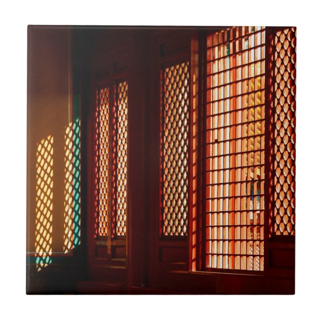 Carreau Lumière à travers les ouvertures de fenêtres à mai (Devant)
