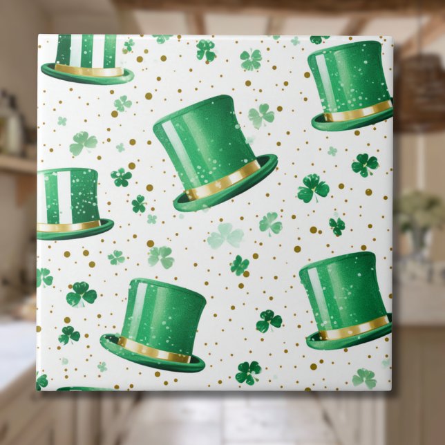 Carreau Luxueux chapeaux verts et dorés et trèfles blancs (Créateur téléchargé)