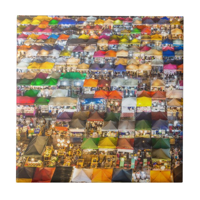 Carreau Marché alimentaire de rue Rod Fai Bangkok Thaïland (Devant)