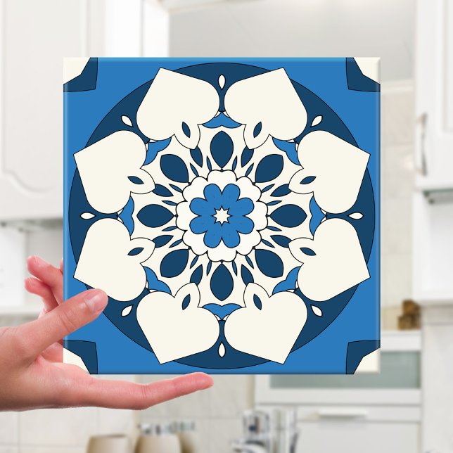 Carreau Marine Bleu Floral Carrelage méditerranéen (Modern Mediterranean tile featuring a geometric floral star design in navy blue with ivory)