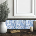 Carreau Maximaliste Français Cottage Bleu Floral<br><div class="desc">Avec un design floral bleu motif romantique,  ces carreaux maximalistes rappellent les cottages français et les espaces cosy. Un ajout unique à la cuisine ou salle de bain.</div>
