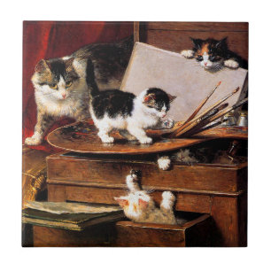 Carreau Mère Chat et chatons sur table