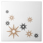 Carreau Mi-siècle moderne Starburst rose & argent<br><div class="desc">Design moderne du milieu du siècle avec des étoiles rétro vintages dans les tons rose et gris argenté sur un arrière - plan blanc. Design moderne simple et propre.</div>