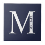 Carreau Monogramme et nom personnalisés bleu marine<br><div class="desc">Monogramme personnalisé et design de nom caractéristiques monogramme personnalisé et nom dans le style de police serif classique.</div>