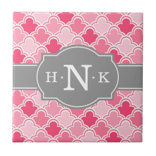 Carreau Monogramme gris Motif de pétoncle rose