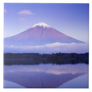Carreau Mont Fuji avec nuage lenticulaire, lac Motosu,
