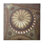 Carreau Mosquée Bleue Intérieur Istanbul, Turquie<br><div class="desc">Ma photo du plafond étonnamment détaillé de la Mosquée Bleue. La mosquée Sultan Ahmed, ou Mosquée Bleue, a été construite au début des années 1600 sous le règne d'Ahmed 1. Elle est connue sous le nom de Mosquée Bleue à cause du carrelage bleu qui entoure les murs du design d'intérieur....</div>
