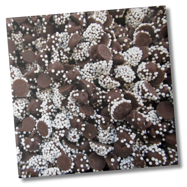 Carreau Motif de bonbons au chocolat simple (Cute Unique Brown White Candy Chocolate Chip Ceramic Tile)