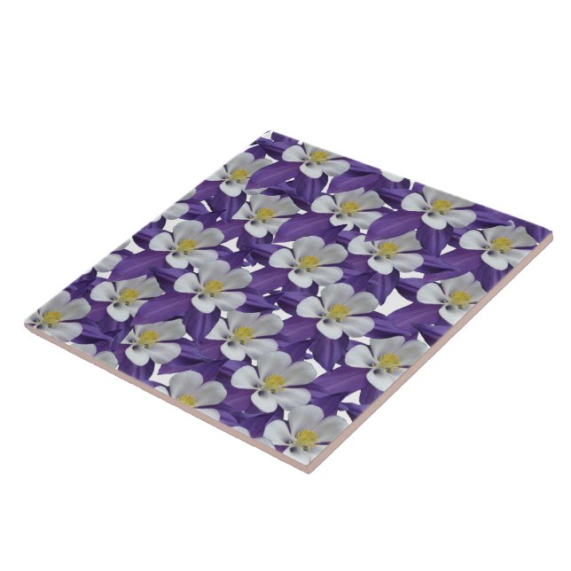 Carreau Motif de fleur d'aquilegia (Côté)