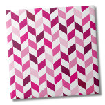Carreau Motif rose moderne<br><div class="desc">Utilisez cette simple toile de fond rose et magenta pour customiser vos propres objets avec vos initiales ou personnalisez-les selon vos besoins. Que vous souhaitiez utiliser ce carrelage comme petit dessous de verre ou trivet pour boire un verre ou une assiette... vous allez grand avec un fond de cuisine ou...</div>