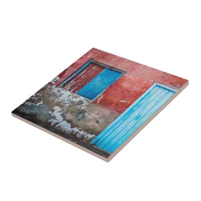 Carreau Mur, porte et fenêtre rouge, bleu et gris (Côté)