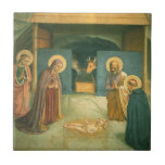 Carreau Nativité par Fra Angelico<br><div class="desc">Nativité de Fra Angelico, c.1440 présente l'enfant saint (Jésus Christ) couché dans une crèche avec ses parents (Marie et Joseph), entouré de bergers, d'animaux et de sages hommes l'adorant. Mary Magdalene et Joseph sont ornés de halos, tandis que Joseph semble vieilli et a des cheveux gris doux qui révèlent la...</div>