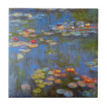 Carreau Nénuphars par Claude Monet, Vintage Nature Art<br><div class="desc">Nénuphars by Claude Monet est une vintage impressionnisme de beaux-arts peinture nature avec des fleurs nénuphars dans un étang dans le jardin de Monet chez lui à Giverny, France. De belles fleurs flottent dans l'eau et le reflet de saules pleurants verts. Claude Monet aimait peindre "en plein air" ou "en...</div>