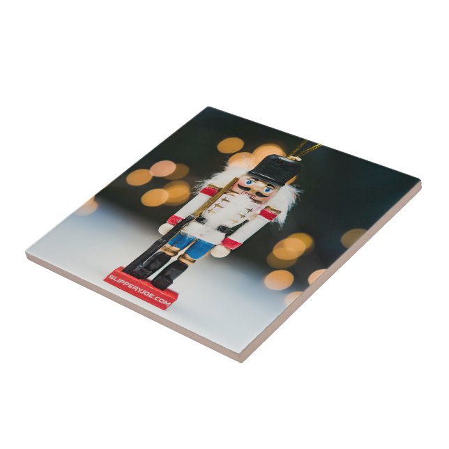 Carreau Noël SlipperyJoe nutcracker figurine ornement (Côté)