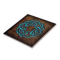 Noeud celtique bleu mystique sur le cuir