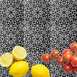 Carreau Noir et blanc Elegant Vintage Damask Pattern<br><div class="desc">Design élégant en céramique avec un motif sans couture composé de décorations blanches sur arrière - plan noir.</div>