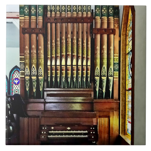 Carreau Orgue à tuyaux dans l'église (Devant)