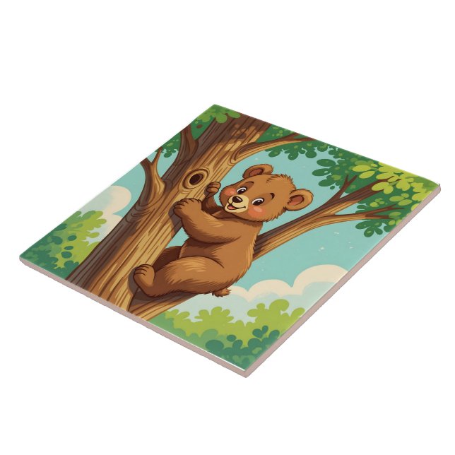Carreau Ourson mignon grimpant à un arbre (Côté)