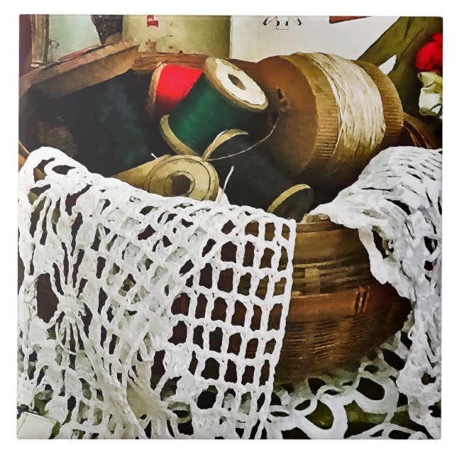 Carreau Panier à coudre avec fil et dentelle (Devant)