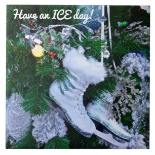 Carreau Parties scintillant bleue et patins à glace sur s