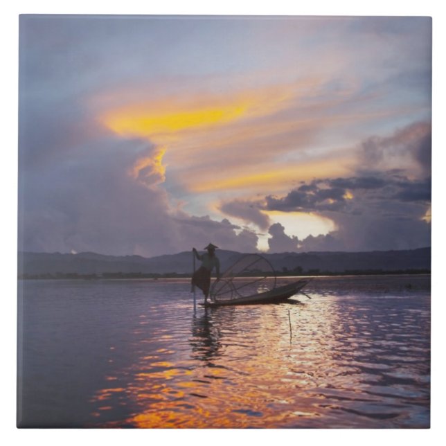 Carreau Pêche à la jambe du pêcheur au filet (Devant)