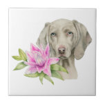 Carreau Peinture d'aquarelle de chien et de lis de<br><div class="desc">C'est une peinture d'aquarelle d'un chien de Weimaraner et d'un lis rose. Weimaraner est un grand chien qui avait l'habitude d'être multiplié pour la chasse. Elle a un bel argent ou un manteau souris-gris avec des yeux bleus. C'était peint à la main sur le papier pressé chaud de voûtes avec...</div>
