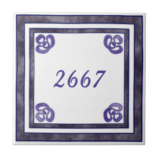 Carreau Petit numéro de maison pourpre et gris