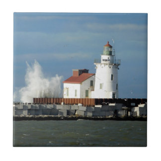 Carreau Phare avec tuile en céramique ondulée