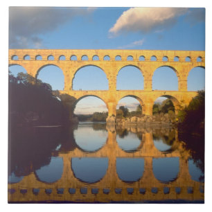 Carreau Pont du Gard, rivière Gardon, Gard, Languedoc,