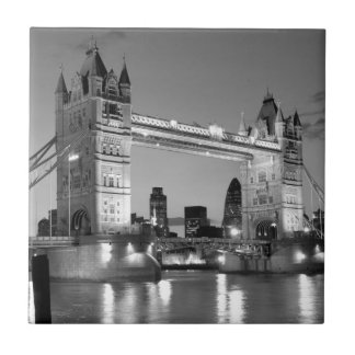 Carreau Pont Tour de Londres blanc noir