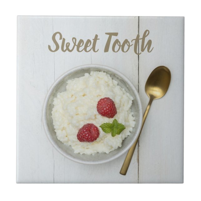 Carreau Pudding de riz à dents sucrées avec dessert de fra (Devant)