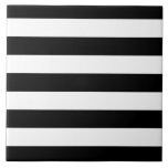 Carreau Rayures noires et blanches de style moderne<br><div class="desc">Le décor noir et blanc audacieux de rayures de graphique de mode horizontale ou verticale sont un style classique moderne de conception graphique qui se dirigent toujours vers un grand cadeau fait sur commande pour vous-même ou pour quelqu'un spécial sur votre liste, ceux-ci sont sûr de faire une impression à...</div>