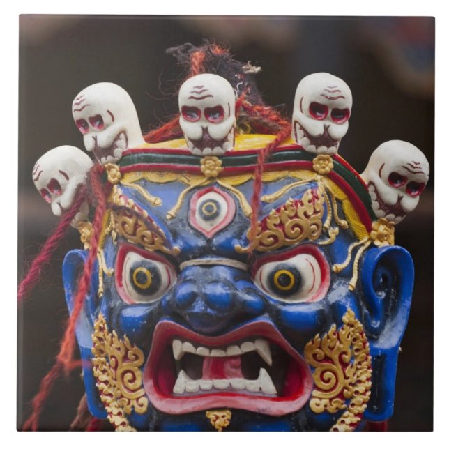 Carreau Représentation de danse masquée au Festival Tshech (Devant)