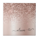 Carreau Rose Gold - Parties scintillant rose pâle Nom du m<br><div class="desc">Rose Gold - Blush Pink Faux Foil Parties scintillant à étincelles métalliques brossé Monogramme en métal Nom et carreaux en céramique initiale avec nom cursif et coeur. Cela rend le cadeau parfait pour 16 ans, mariage, douche nuptiale, anniversaire, baby shower ou bachelorette pour quelqu'un qui aime le luxe glam et...</div>