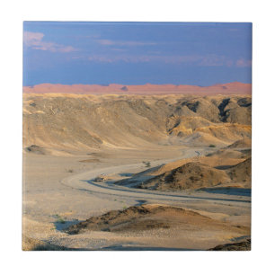 Carreau Route vers la maison à travers le désert, Namib-Na