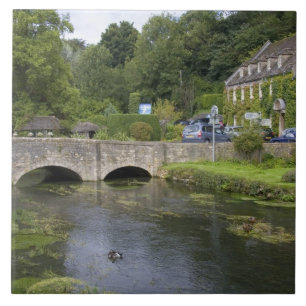 Carreau Ruisseau à truites dans le village de Bibury,