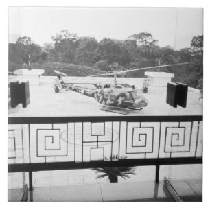 Carreau Saigon HCMC Vietnam, hélicoptère Huey
