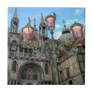 Carreau Saint-Marques et lampes, Venise, Italie