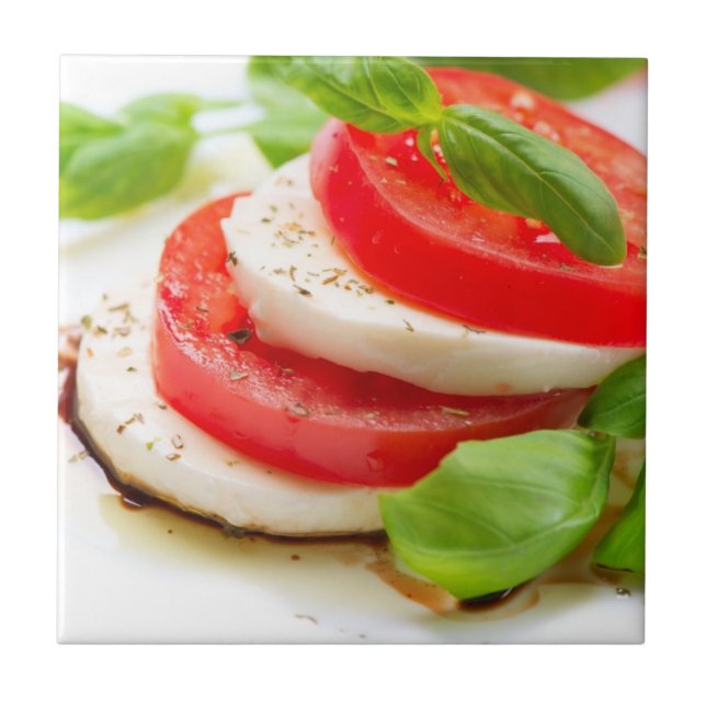 Carreau Salade de Caprese. Tranches de tomate et de (Devant)
