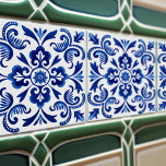 Carreau Sapphire Talavera Lisbonne Motif de design céramiq<br><div class="desc">Indigo Azulejo Bleu Portugais Lisbonne décoratif carreaux en céramique Talavera sont un complément magnifique et unique à toute maison. Un produit de haute qualité avec une esthétique intemporelle. La couleur bleue du carrelage est inspirée du bleu indigo des célèbres azulejos de Lisbonne, ajoutant une touche d'histoire et de culture à...</div>