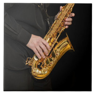 Carreau Saxophone Player mains Saxophoniste jouant du jazz