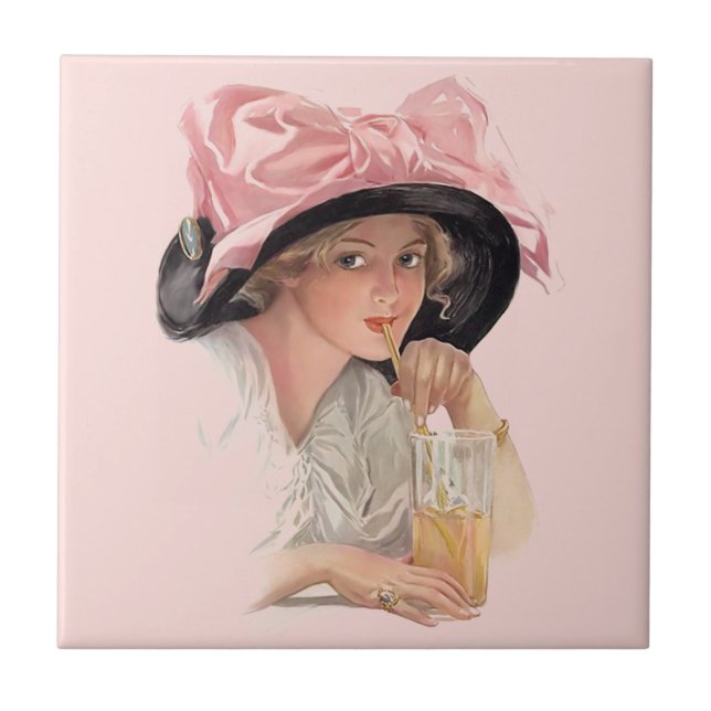 Carreau Sipping Soda Girl in Casquette (Devant)