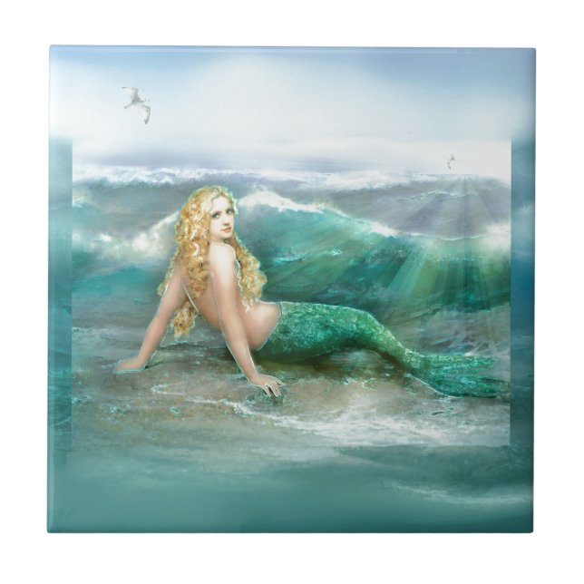 Carreau Sirène sur le rivage avec des vagues et des (Devant)