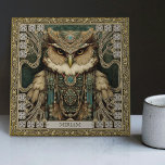 Carreau Spirit Guardian Owl : Bijoux Tribal Personnalisé<br><div class="desc">Découvrez la mystique enchanteresse de notre tuile en céramique Spirit Guardian Owl. Impeccablement conçu pour apporter une touche d'allure de retable à votre décor, ce hibou orné de magnifiques ornements représente la sagesse et la protection qu'un être cher, un membre de la famille ou un ami offre dans votre vie....</div>
