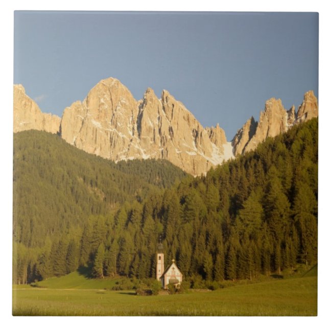 Carreau St Giovanni, Val di Funes, Dolomites, Italie (Devant)